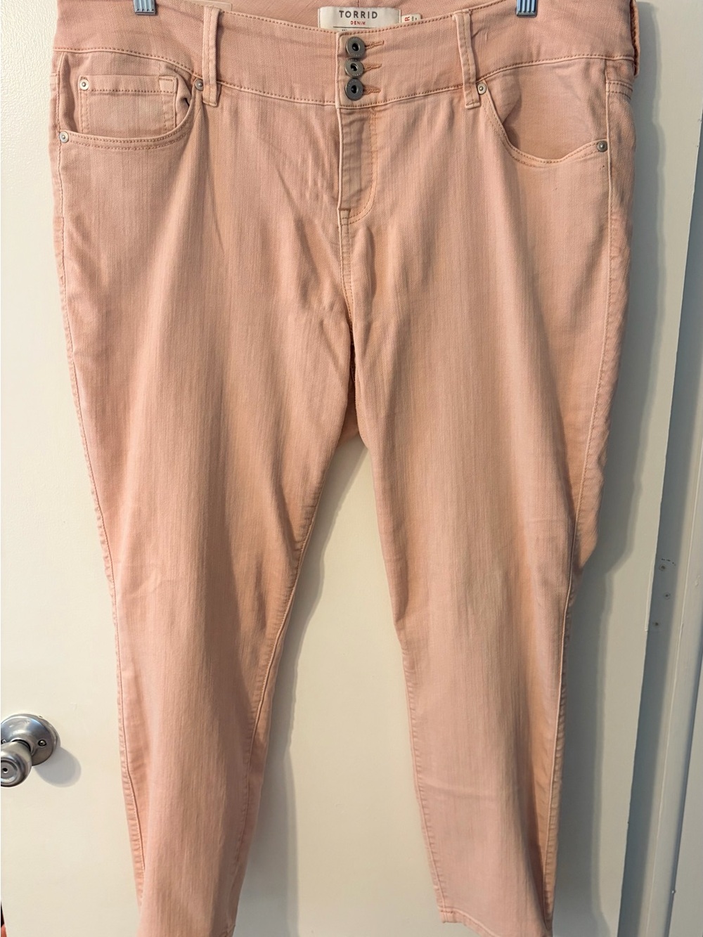 Torrid Blush Pink Jeggings Size 18R 3-Button High Rise Stretch Jeans